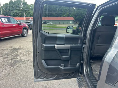 Used 2019 Ford F150 XLT w/ Equipment Group 302A Luxury AWD/4WD image 17