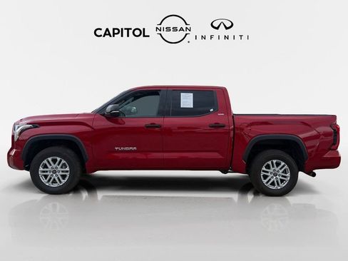 Used 2022 Toyota Tundra SR5 w/ SR5 Convenience Package image 10