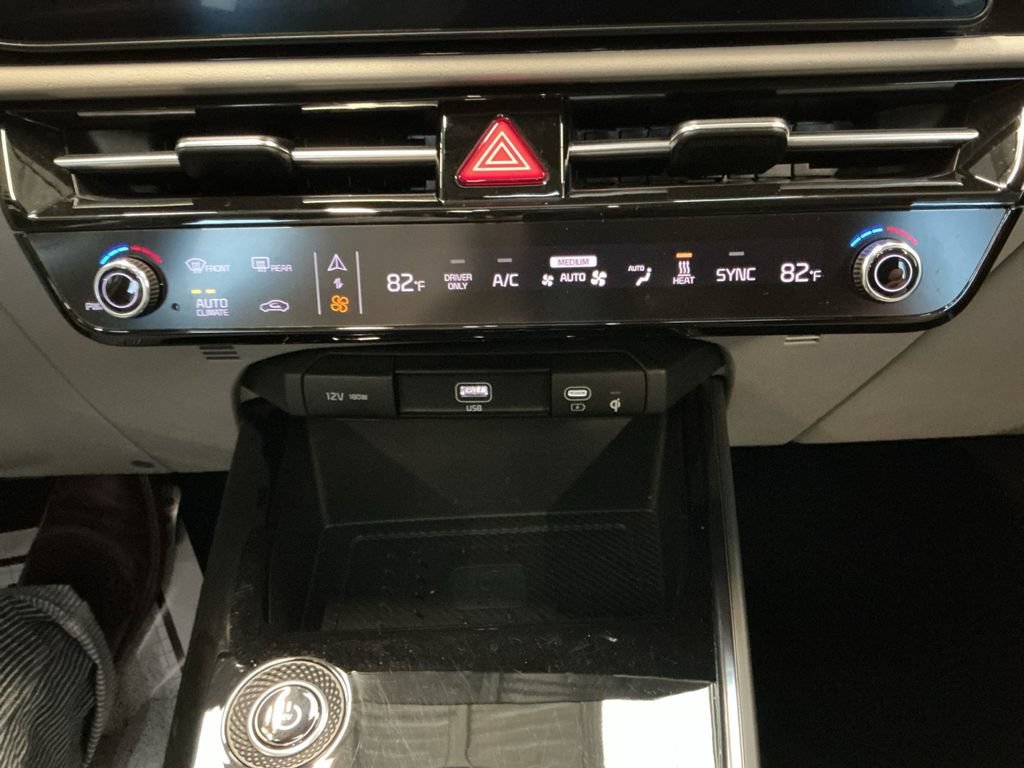 Used 2024 Kia Niro Wave w/ Wave Preserve Package FWD image 23