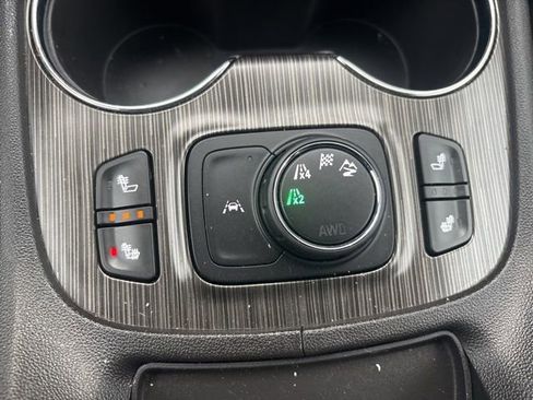 Used 2023 GMC Acadia SLT image 40