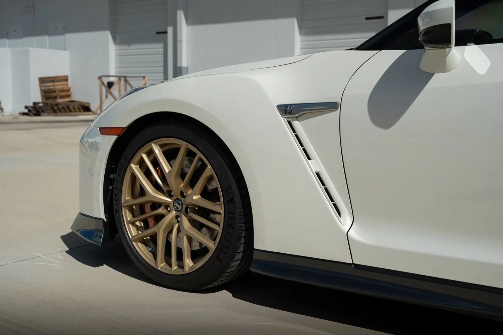 Used 2017 Nissan GT-R Premium w/ Premium Interior Package AWD/4WD image 58