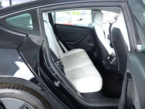Used 2022 Tesla Model 3 RWD image 31