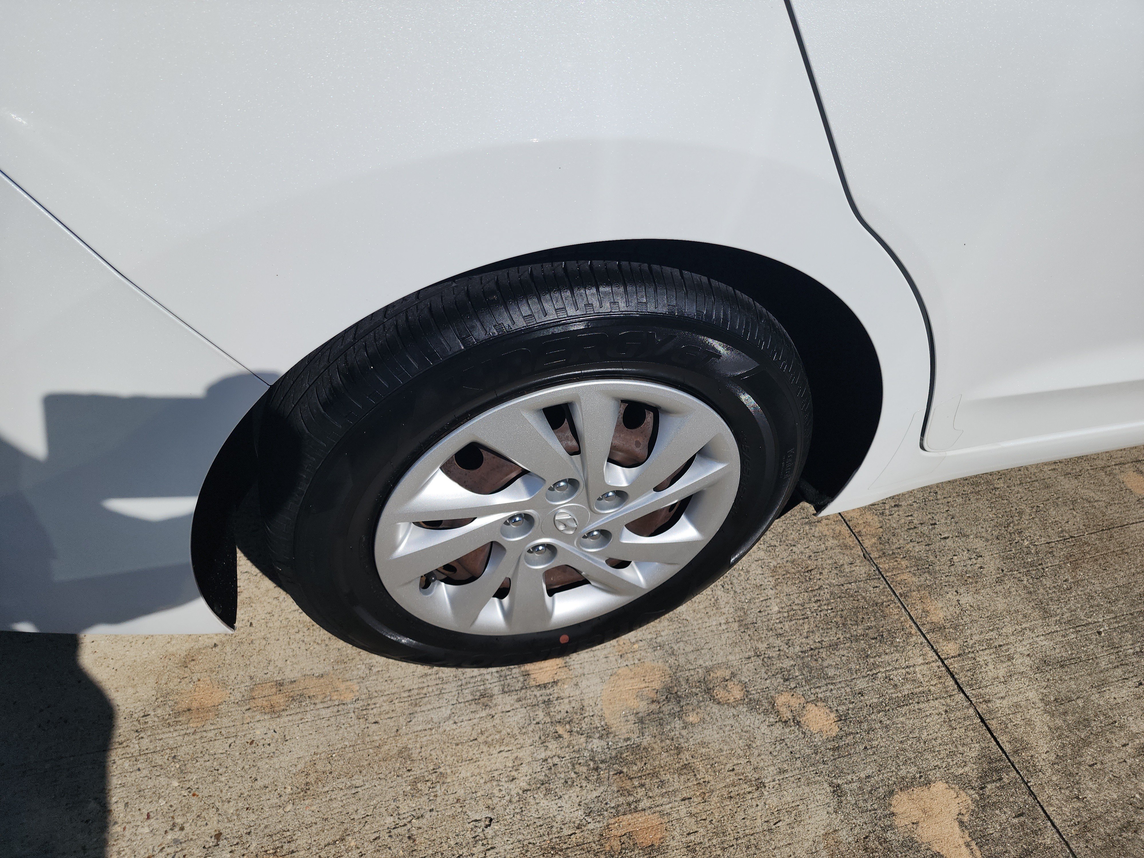 Used 2017 Hyundai Elantra SE FWD image 22