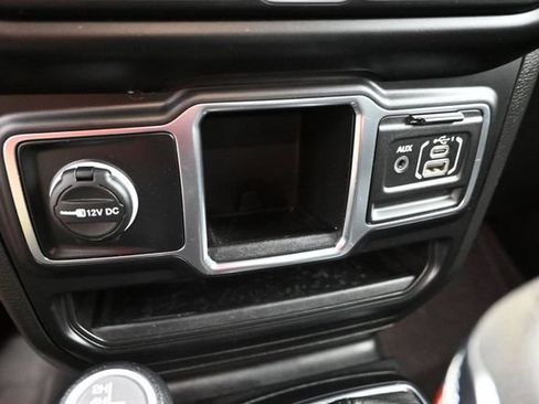 Used 2022 Jeep Wrangler Unlimited Sport AWD/4WD image 27