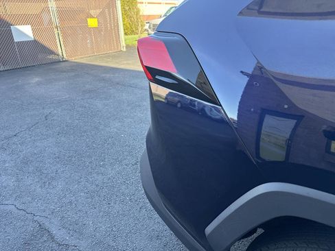 Used 2020 Toyota RAV4 XLE Premium image 14