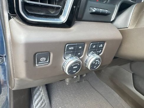 Used 2022 GMC Sierra 1500 Denali w/ Denali Reserve Package AWD/4WD image 20