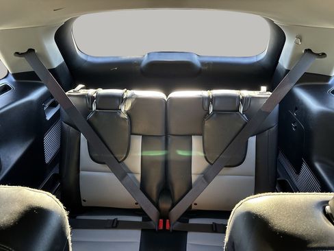 Certified 2022 Ford Explorer XLT w/ Equipment Group 202A image 18