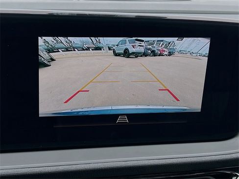 New 2026 Buick Envista Avenir image 9