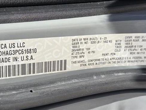 Used 2023 Dodge Durango SXT w/ 3rd Row Seating Group image 23