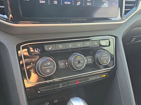 Used 2021 Volkswagen Atlas Cross Sport SEL R-Line w/ Cross Sport MDO Package image 12