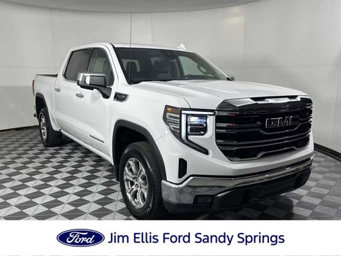 Used 2025 GMC Sierra 1500 SLT image 1