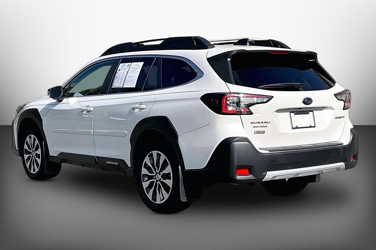 Used 2024 Subaru Outback Limited AWD/4WD image 6