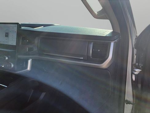 Used 2024 Ford Expedition XLT RWD image 22