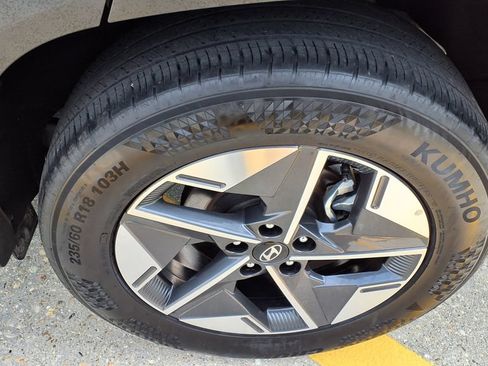 Used 2025 Hyundai Tucson SEL AWD/4WD image 28