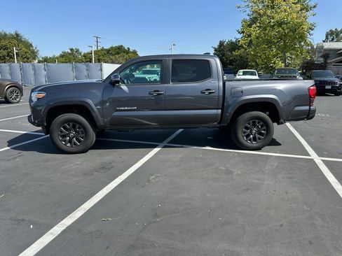 Used 2023 Toyota Tacoma SR5 w/ Technology Package image 2