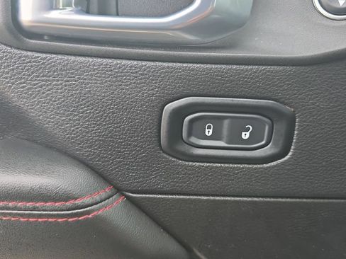 Used 2024 Jeep Wrangler Unlimited Rubicon image 27