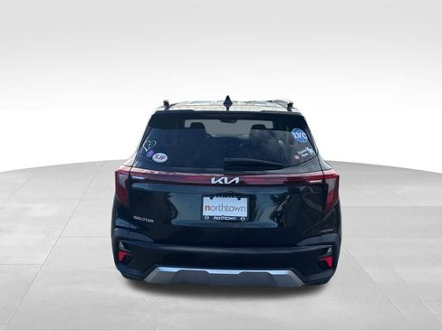 Used 2024 Kia Seltos EX image 29