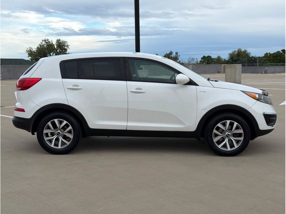 Used 2015 Kia Sportage LX AWD/4WD image 9