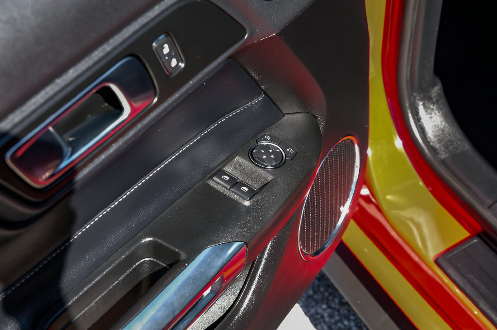 Used 2022 Ford Mustang Premium RWD image 37