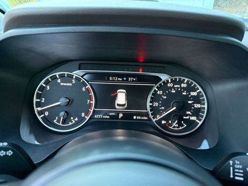 Used 2023 Nissan Rogue S image 18