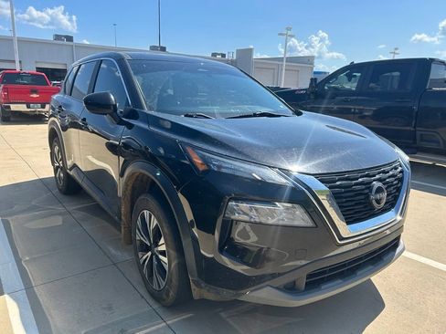 Used 2023 Nissan Rogue SV FWD image 14