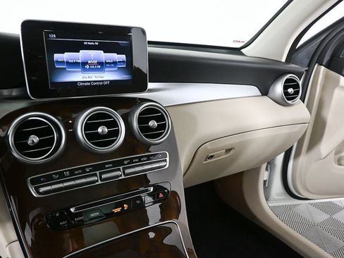 Used 2018 Mercedes-Benz GLC 300 image 13