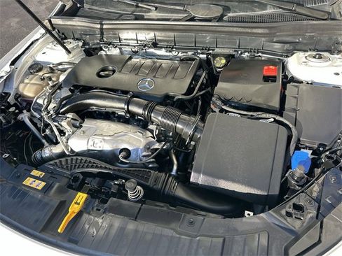 Used 2023 Mercedes-Benz GLB 250 GLB 250 image 28