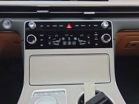 New 2026 Genesis GV80 2.5T Advanced image 20