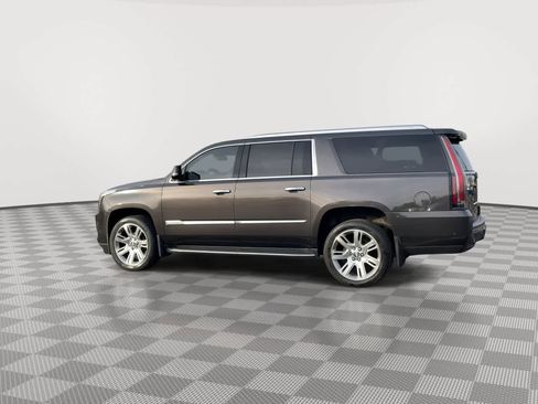 Used 2018 Cadillac Escalade ESV Luxury image 6