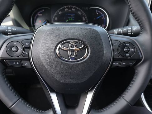 Certified 2025 Toyota RAV4 SE AWD/4WD image 23