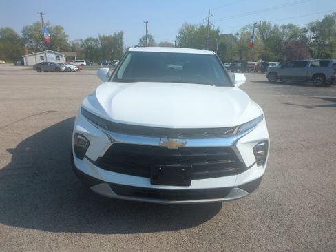Used 2024 Chevrolet Blazer LT w/ Convenience Package FWD image 6