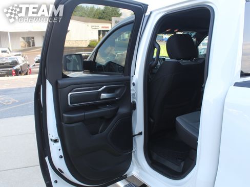 Used 2024 RAM 1500 Big Horn AWD/4WD image 19