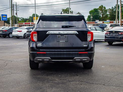 Used 2020 Ford Explorer XLT w/ Equipment Group 202A AWD/4WD image 6