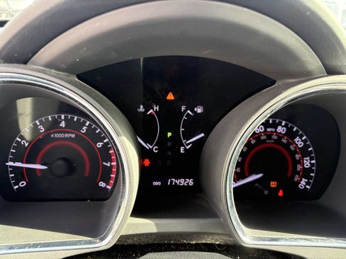 Used 2013 Toyota Highlander SE image 25