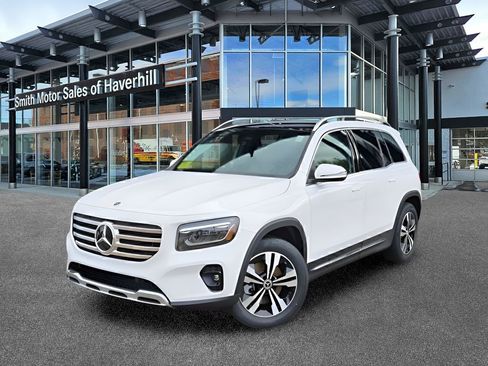 Certified 2026 Mercedes-Benz GLB 250 4MATIC image 1