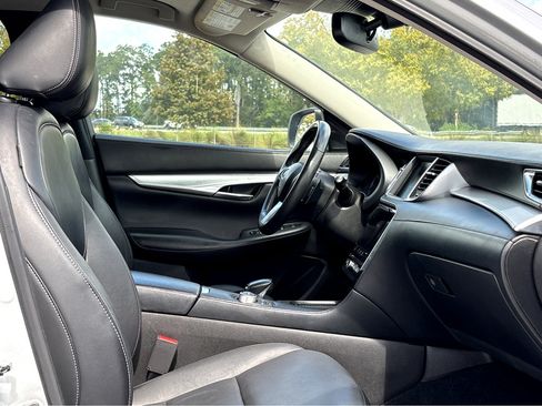 Used 2021 INFINITI QX50 Luxe image 8
