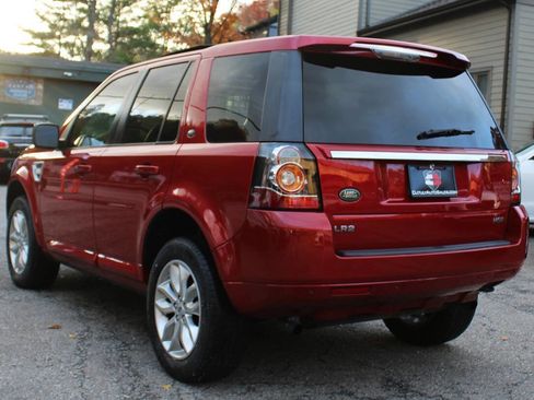 Used 2014 Land Rover LR2 HSE image 5