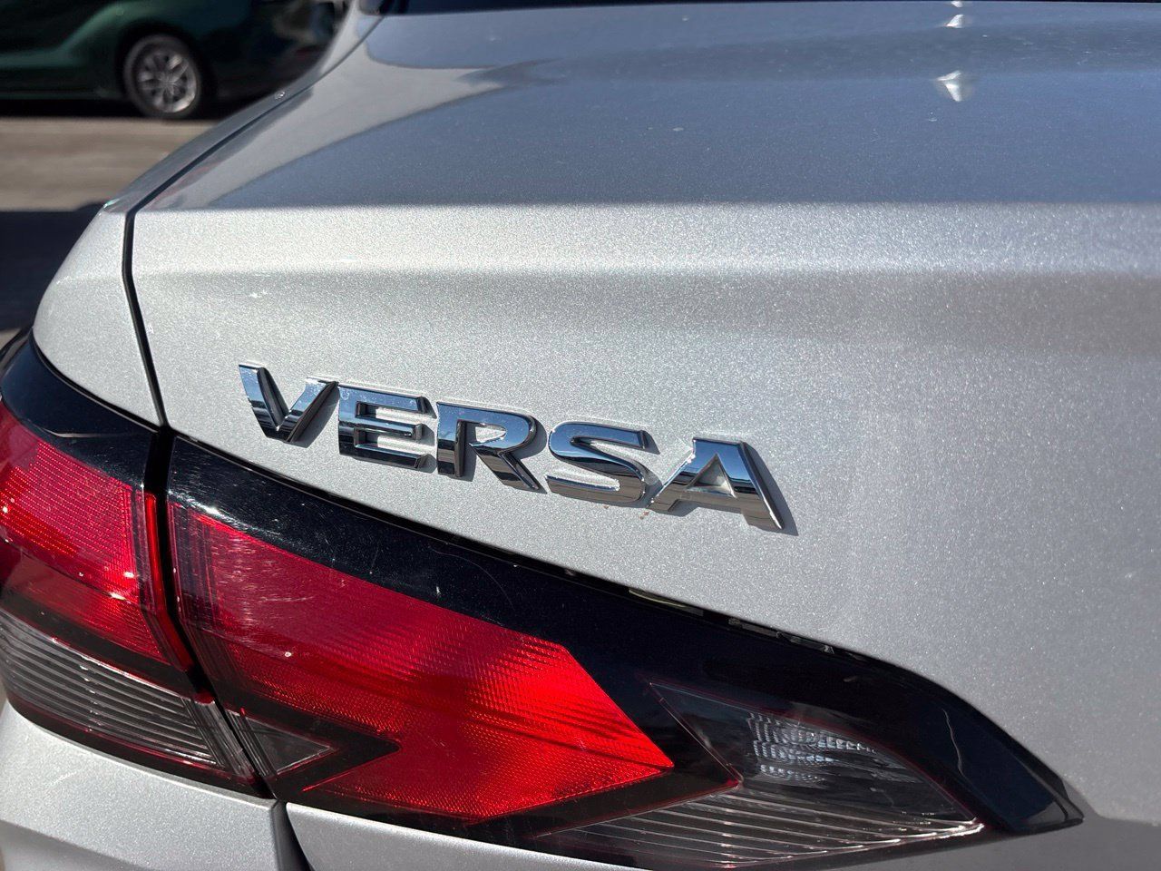Used 2025 Nissan Versa SV FWD image 4