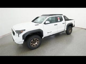 Used 2025 Toyota Tacoma Trailhunter video 1