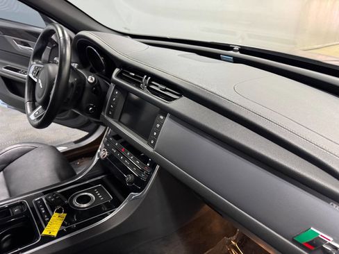Used 2016 Jaguar XF R-Sport image 54