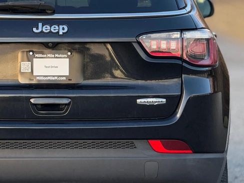 Used 2017 Jeep Compass Latitude w/ Popular Equipment Group image 14