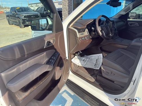 Used 2018 GMC Yukon XL Denali w/ Open Road Package image 17