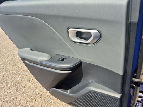 Used 2025 Kia K4 FWD image 19