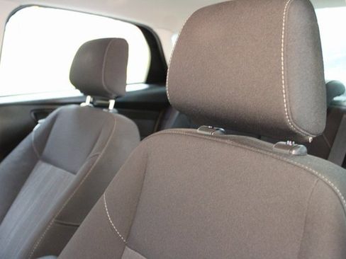 Used 2018 Ford Focus SE image 12