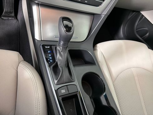Used 2015 Hyundai Sonata SE w/ Option Group 09 FWD image 15