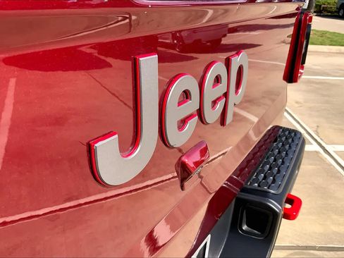 Used 2021 Jeep Gladiator Rubicon AWD/4WD image 30