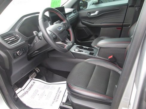 Used 2024 Ford Escape ST-Line Select w/ Tech Pack #2 AWD/4WD image 11