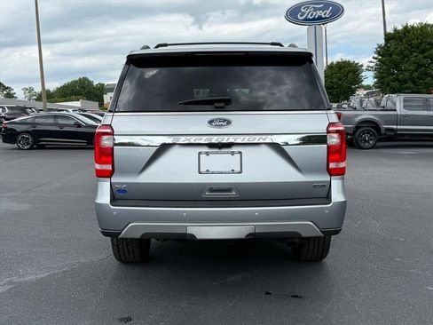 Used 2020 Ford Expedition XLT w/ Equipment Group 202A AWD/4WD image 5