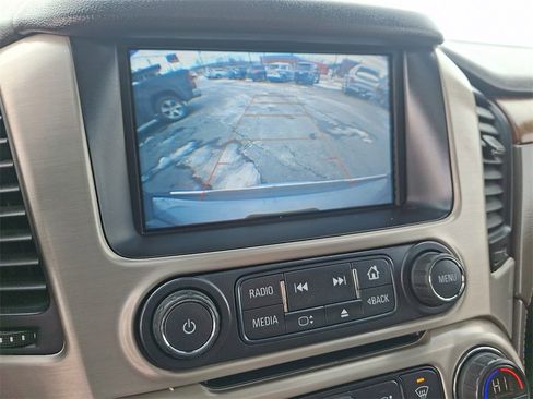 Used 2020 GMC Yukon Denali w/ Denali Premium Package image 21