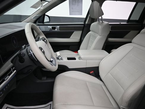 Used 2024 Hyundai Santa Fe Limited image 25